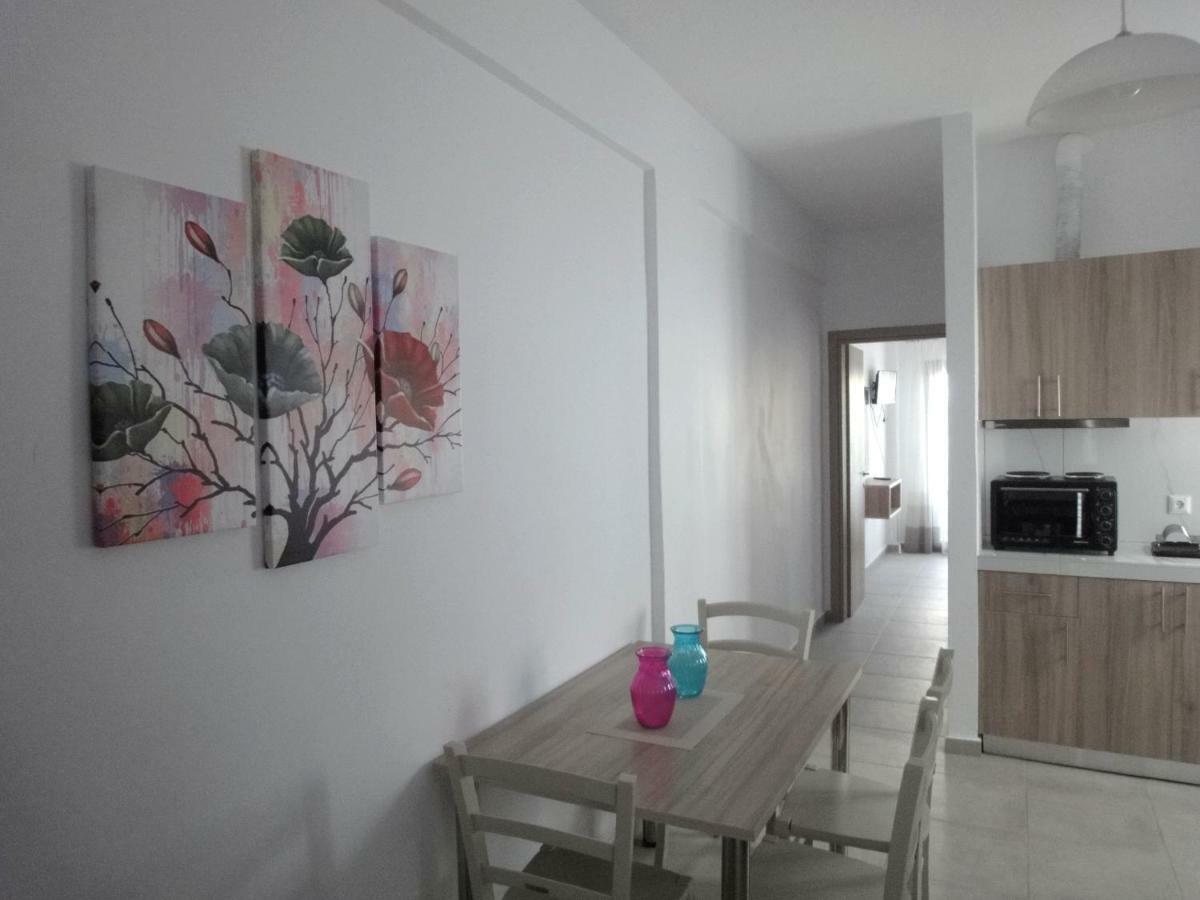 Nikogroup Mona Lisa Apartment Polychrono Luaran gambar
