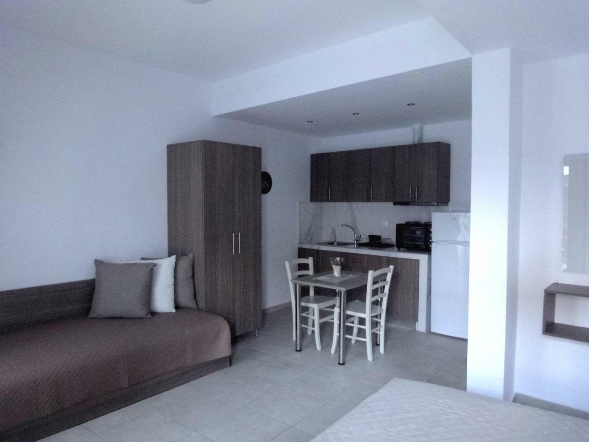 Nikogroup Mona Lisa Apartment Polychrono Luaran gambar